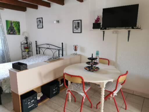 Studio très agréable totalement indépendant dans maison avec cour sans vis à vis Villa Vittel Esterno foto