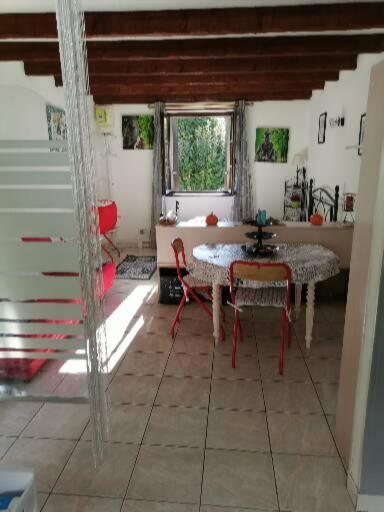 Studio très agréable totalement indépendant dans maison avec cour sans vis à vis Villa Vittel Esterno foto